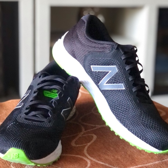 NEW BALANCE Arishi Freshfoam Sneakers - Picture 2 of 4